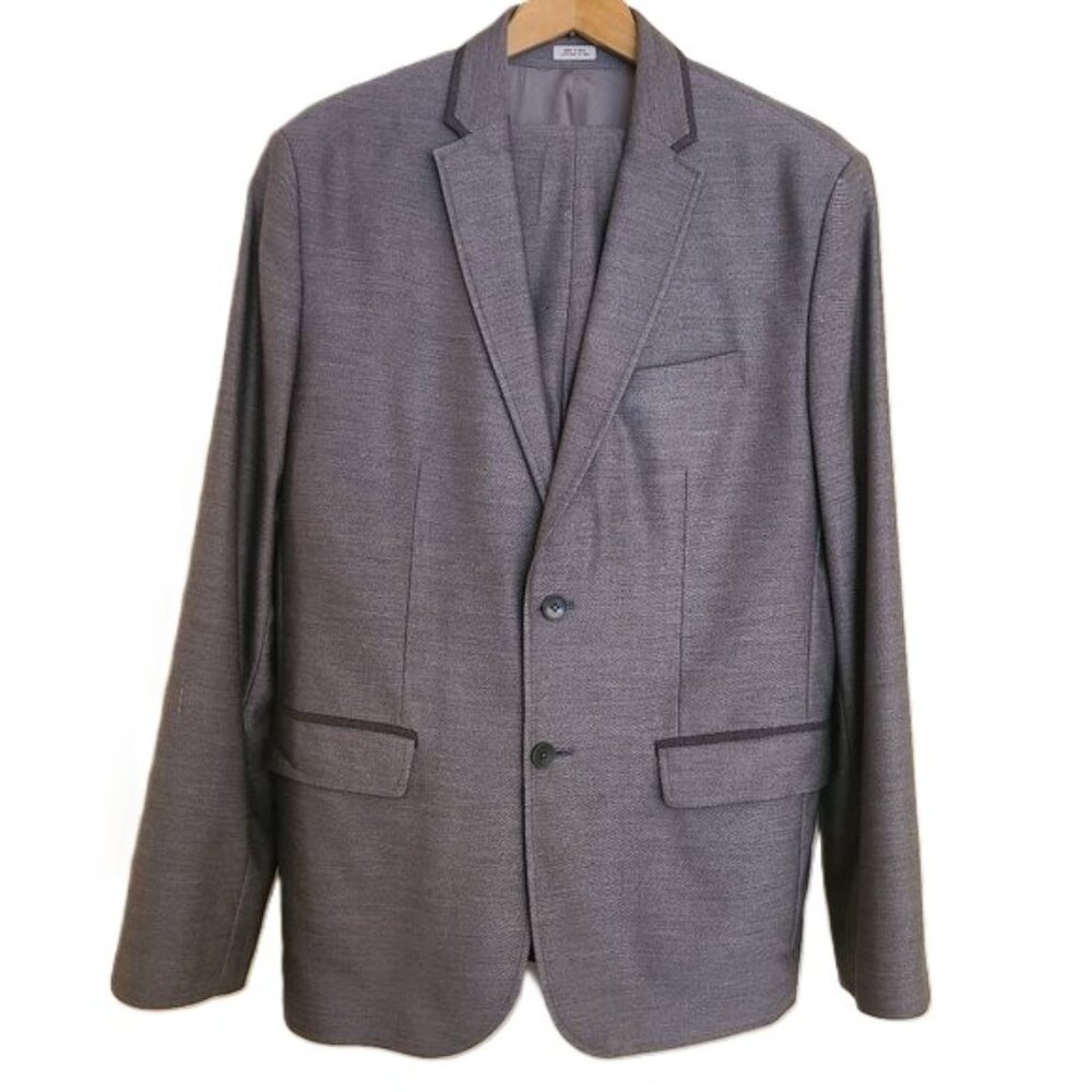 Calvin Klein Two Piece /Two Tone Gray Suit